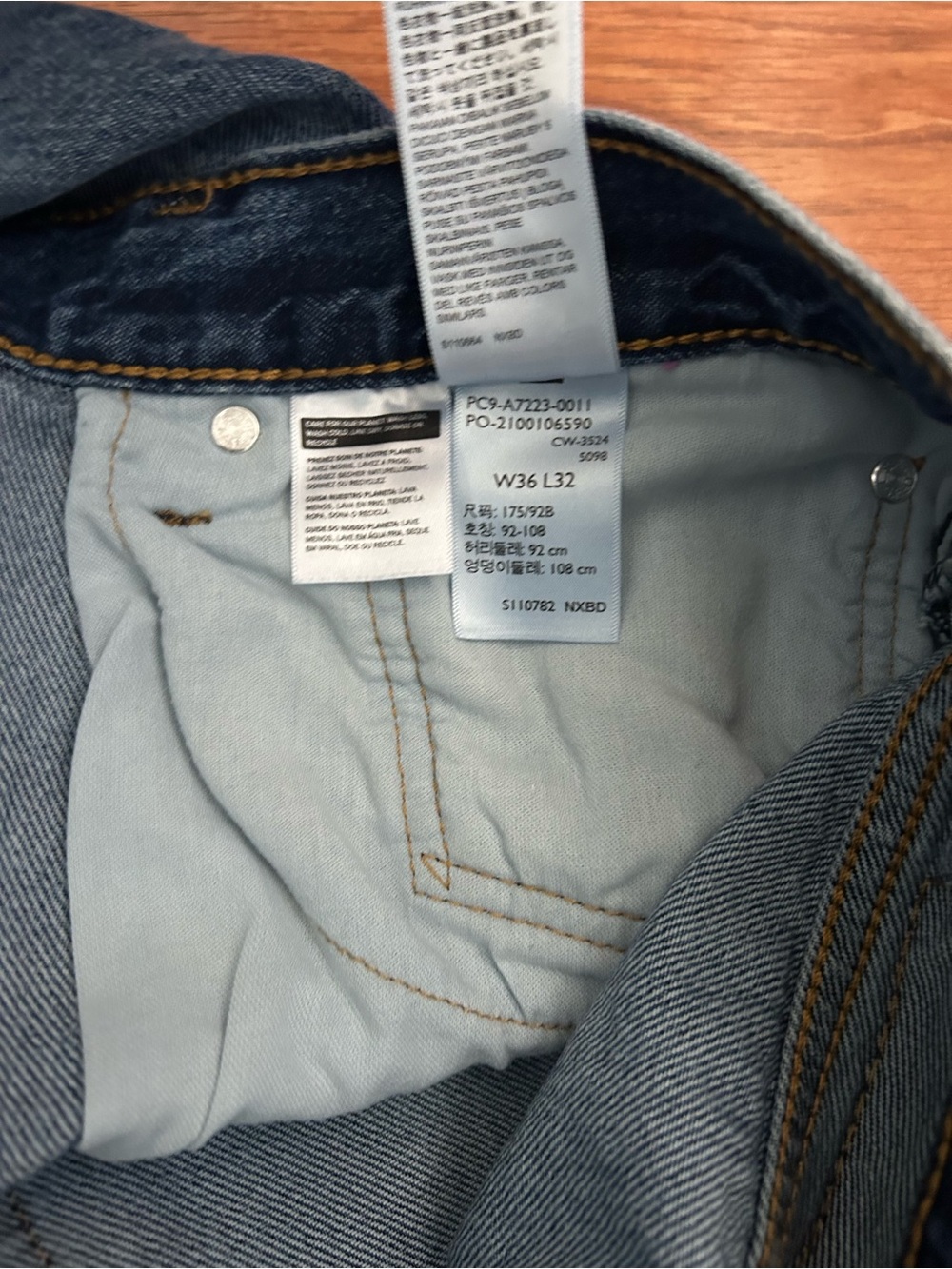 Levi's 555 Relaxed Fit Straight Leg Jeans Mens 36x32 Light Wash Blue Denim - Picture 5 of 5